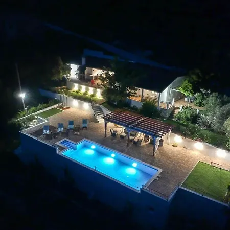 Prázdninový dům Amazing In Zvecanjegata